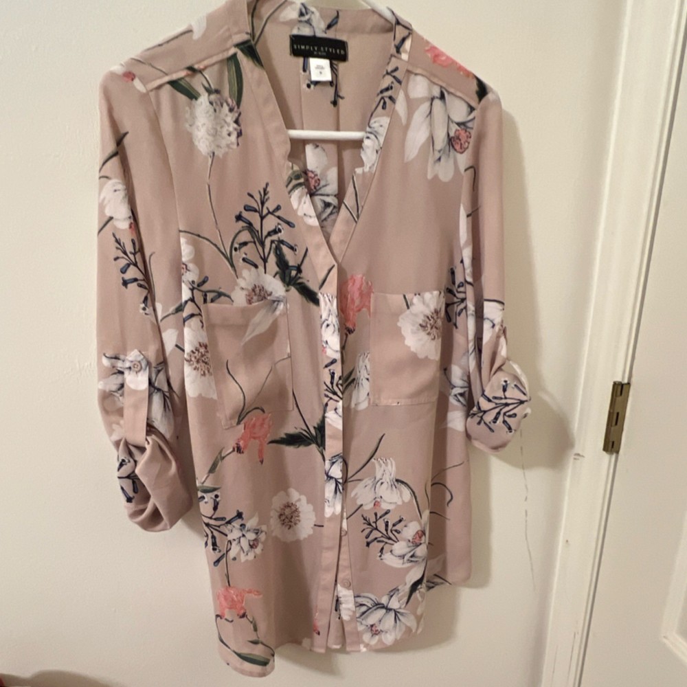 Simply Styled Beige Pink Floral Button-Up Blouse V-Neck Roll Tab Long Sleeve M