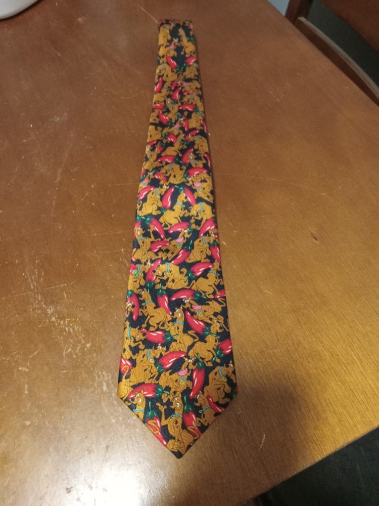 Scooby Doo Chili Peppers 2001 Cartoon Network Hanna Barbera 100% Silk Neck Tie