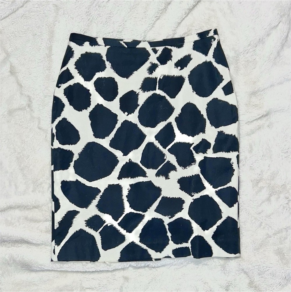 LOFT Black White Animal Print Lined Pencil Skirt Knee Length Zip Size 0