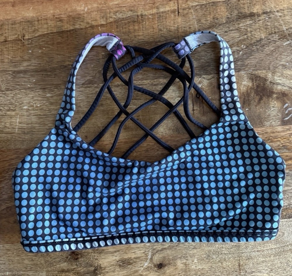 Lululemon Women's Free To Be Wild Sports Bra Size 4