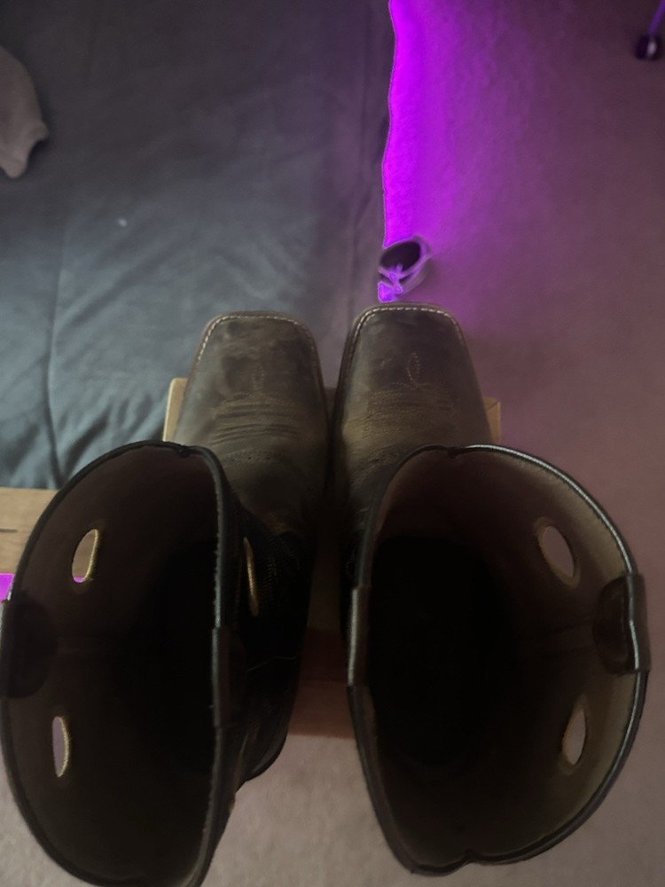 Ariat Brown Non-Pointy Toe Boots Size 6.5 US - Preowned