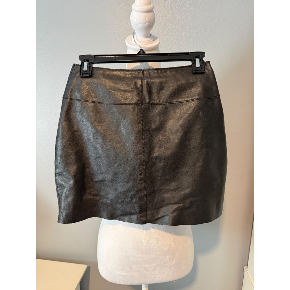 Wilsons Leather Maxima Black Genuine Leather Mini Skirt Size 2 A-Line Zip Back