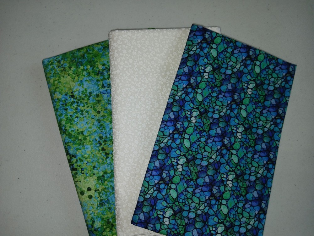 Lot 3 yard Focus Light Dark name brand cotton spring on trend Fabric Cafe look
