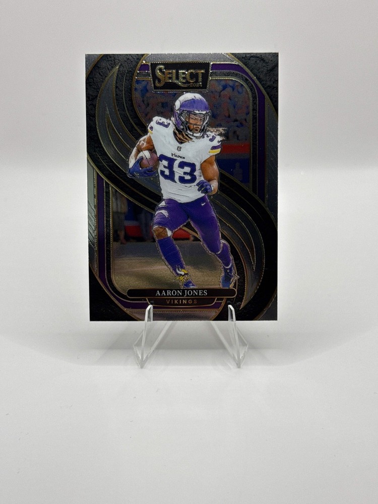 Aaron Jones #102 Premier Level 2024 Panini - Select Football