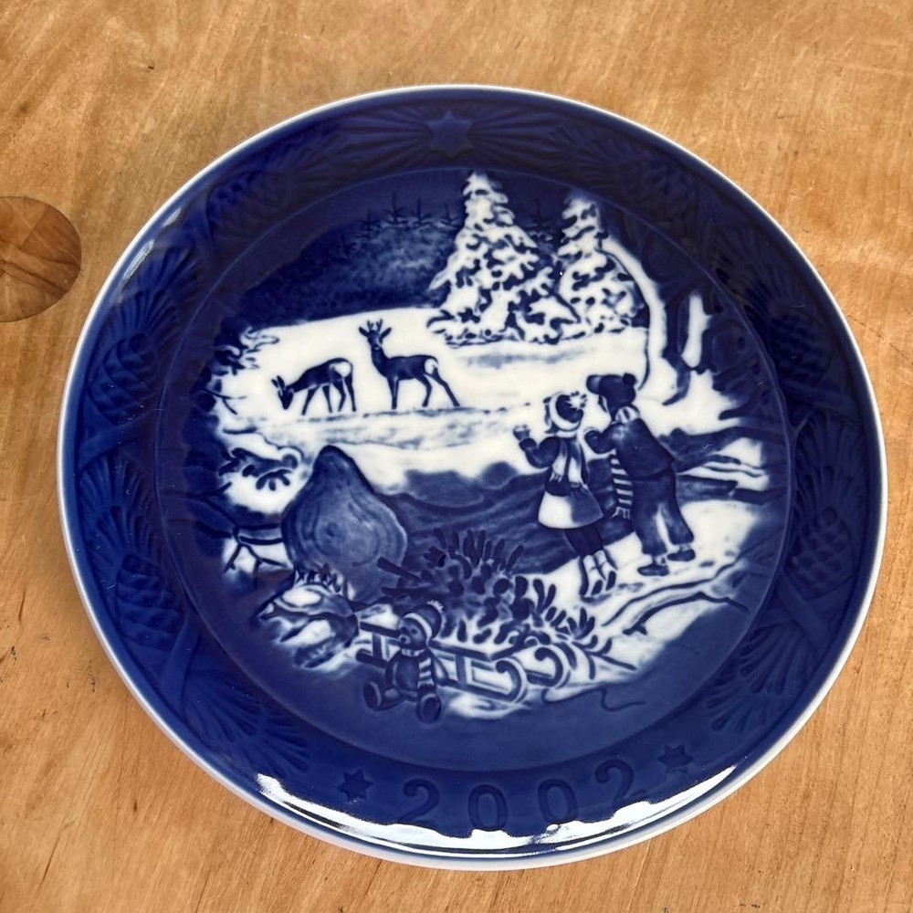 Royal Copenhagen Year Plate 2002 18cm Collectible Porcelain Used