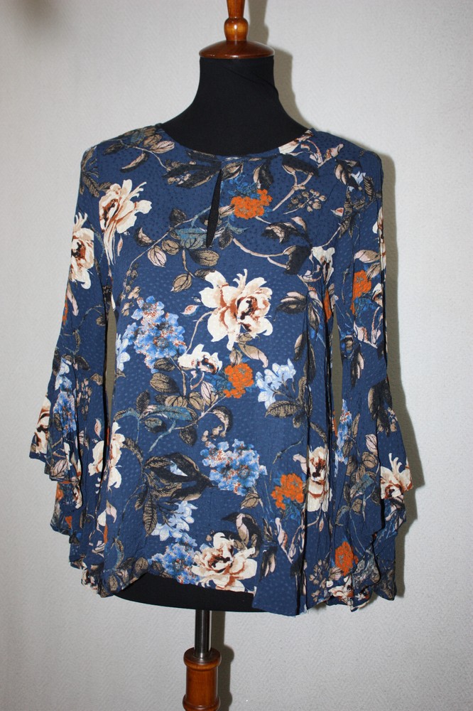Miss Me S Blue Floral Lightweight Viscose Peasant Top Long Bell Flutter Sleeves
