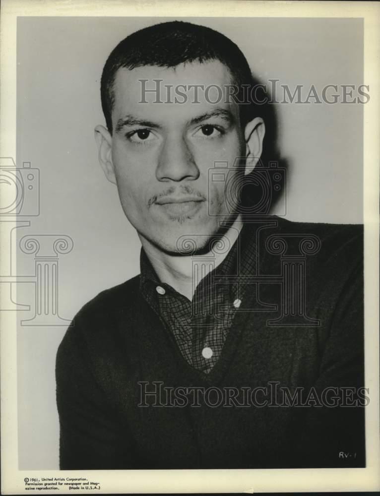 1961 Press Photo Richard Vilez poses for a portrait - syp00276
