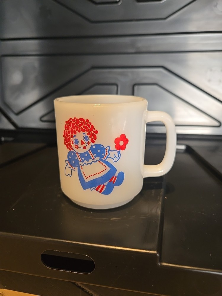 Raggedy Ann and Andy Milk Glass Cup Mug Vintage Glasbake Heat Resistant Used