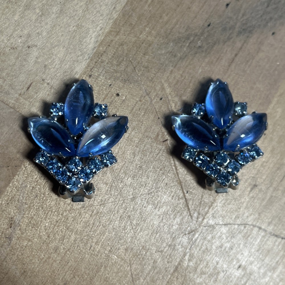 Vintage Weiss Silver Tone Earrings Clip on Rhinestone - J1