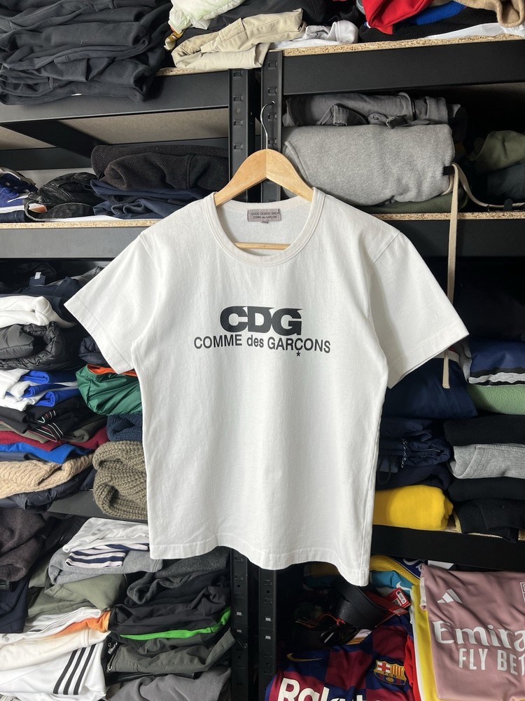 CDG Comme des Garçons T-Shirt White Logo Size S
