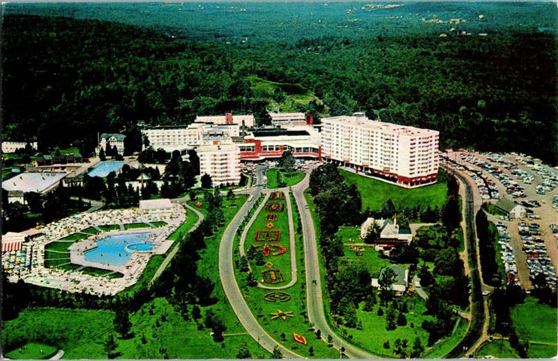 Kiamesha Lake New York NY : HOTEL SCENE m/14 AV6035