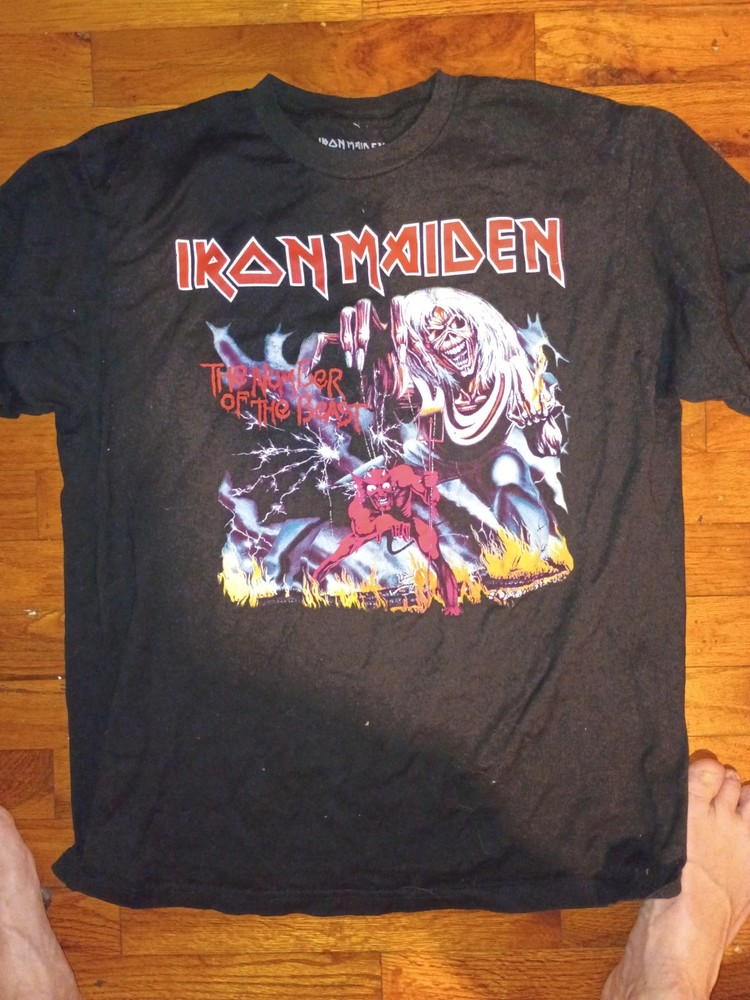 IRON MAIDEN   T SHIRT IN Color BLACK   Size L