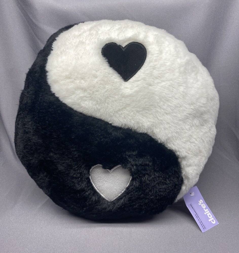 Claire’s Black & White Hearts Ying Yang Pillow Super Soft New With Tag 12