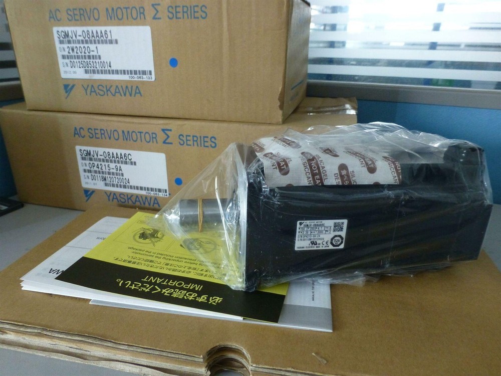 YASKAWA SGMAV-10A3A6C SERVO MOTOR SGMAV10A3A6C New In Box Expedited Shipping 1PC