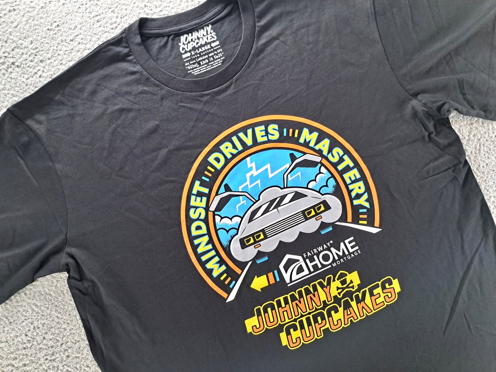 Johnny Cupcakes T-Shirt Mens XL Back To The Future DeLorean Lightning Graphic