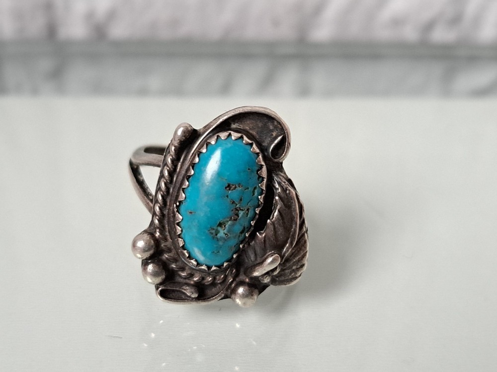 Beautiful Old Ring, Native American Jewelry, Sterling Silver, Turquoise