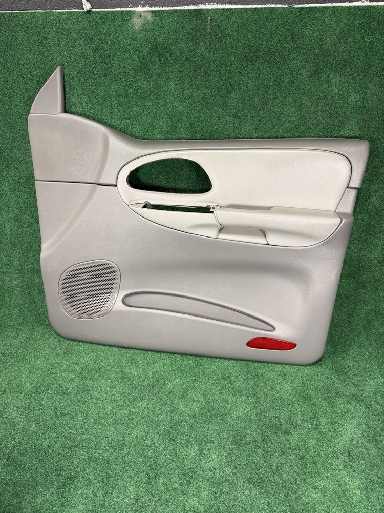 2002-2009 シボレー トレイルブレザードアパネル フロント助手席側 シルバー&グレー OEM