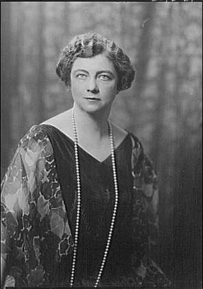 Photo:Davis,JE,Mrs,portrait photographs,women,Arnold Genthe,1927