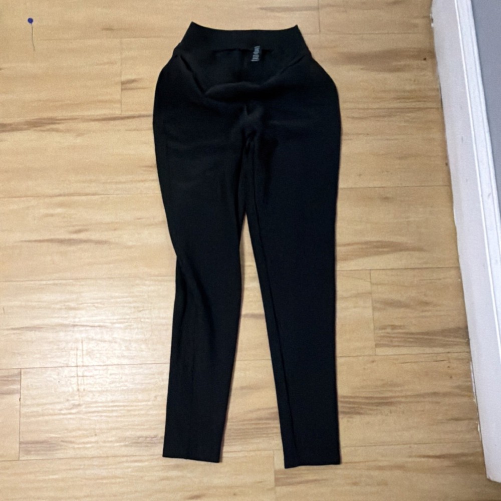 INDERN Black Ankle Leggings Women S/M Polyester Spandex Elastic Waist Solid