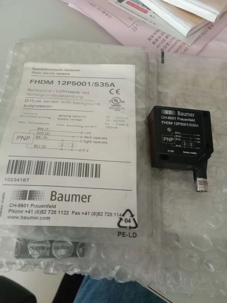 1PCS NEW 12P5001/S35A sensor FOR Baumer *yt