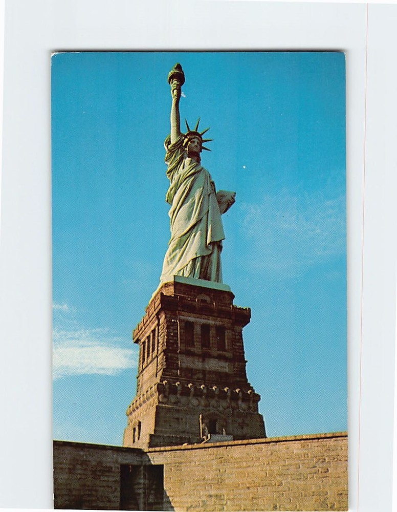 Postcard Statue Of Liberty USA