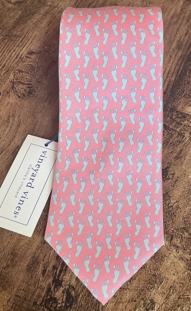 Vineyard Vines Men’s Silk Tie Pink Barefoot NWT