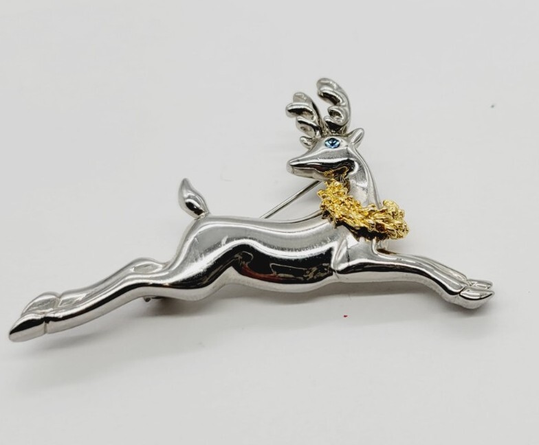 Vintage Christmas Reindeer Deer Brooch Two Tone Gold & Silver