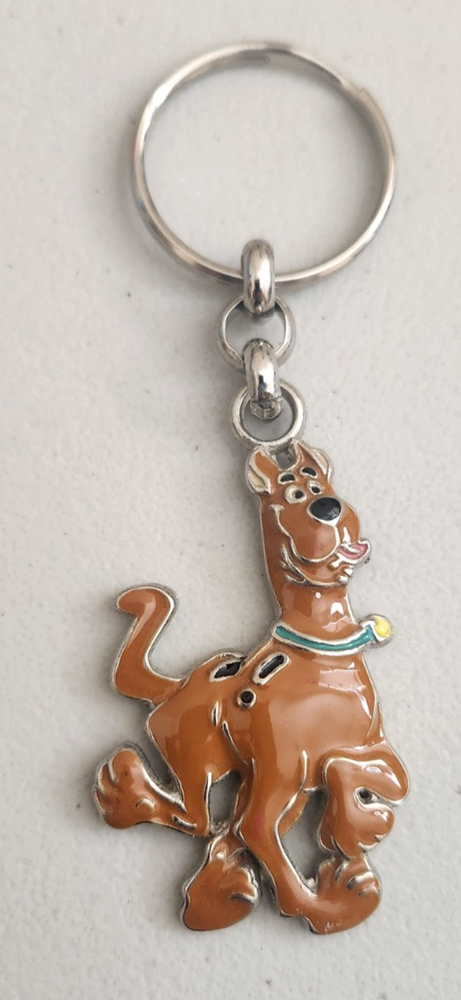 Vintage Hanna-Barbera Scooby-Doo Enamel Keychain Warner Bros.