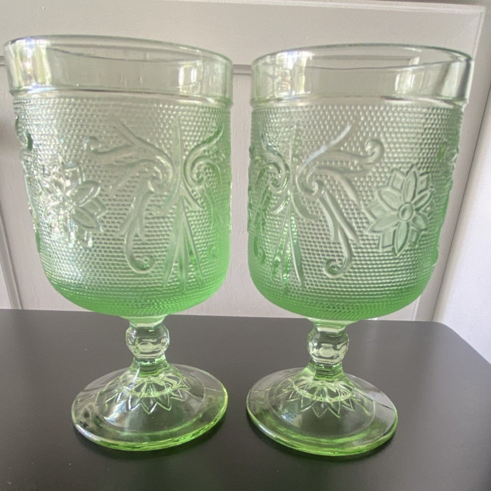 Set of 2 Green chantilly Pressed Glass Goblets, Floral Embossed Pedestal Design