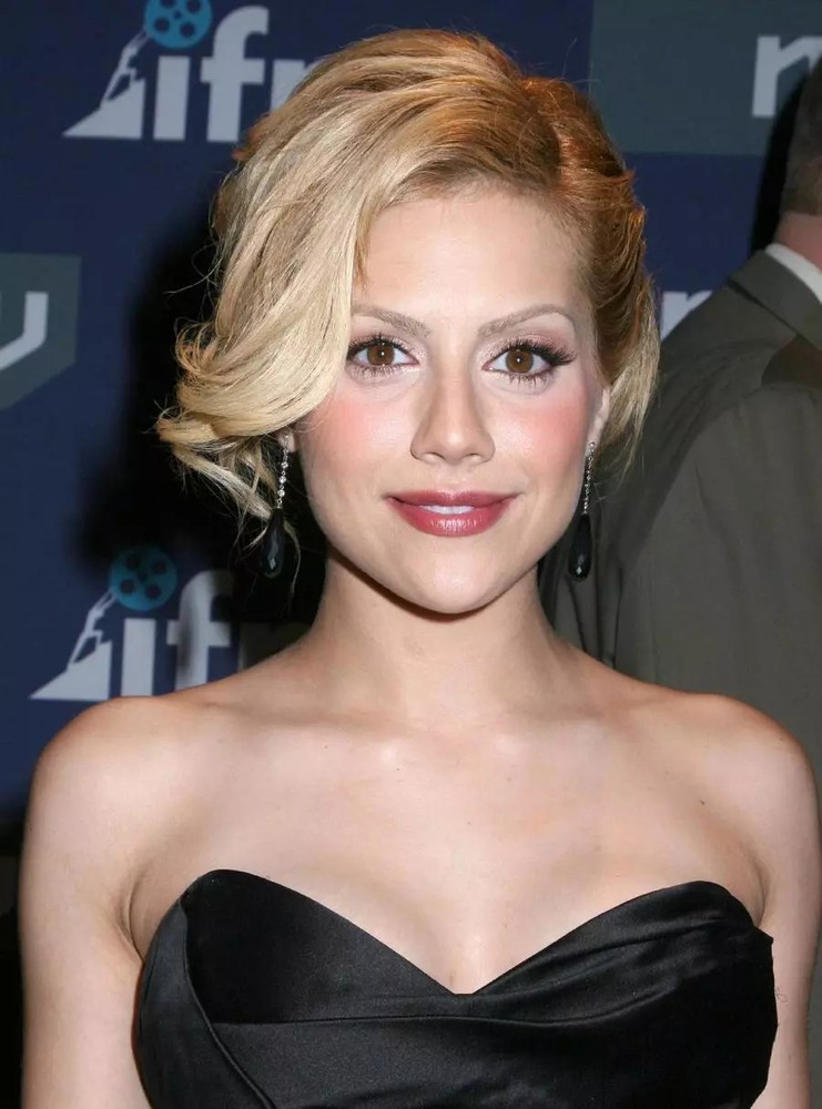 Brittany Murphy Nude Shoulder Suit 4x6 Picture Celebrity Print