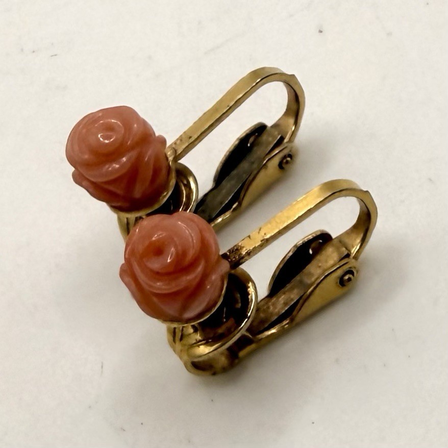 Vintage Gold Tone Faux Coral Carved Rose Dangle Earrings Clip On Mid Century