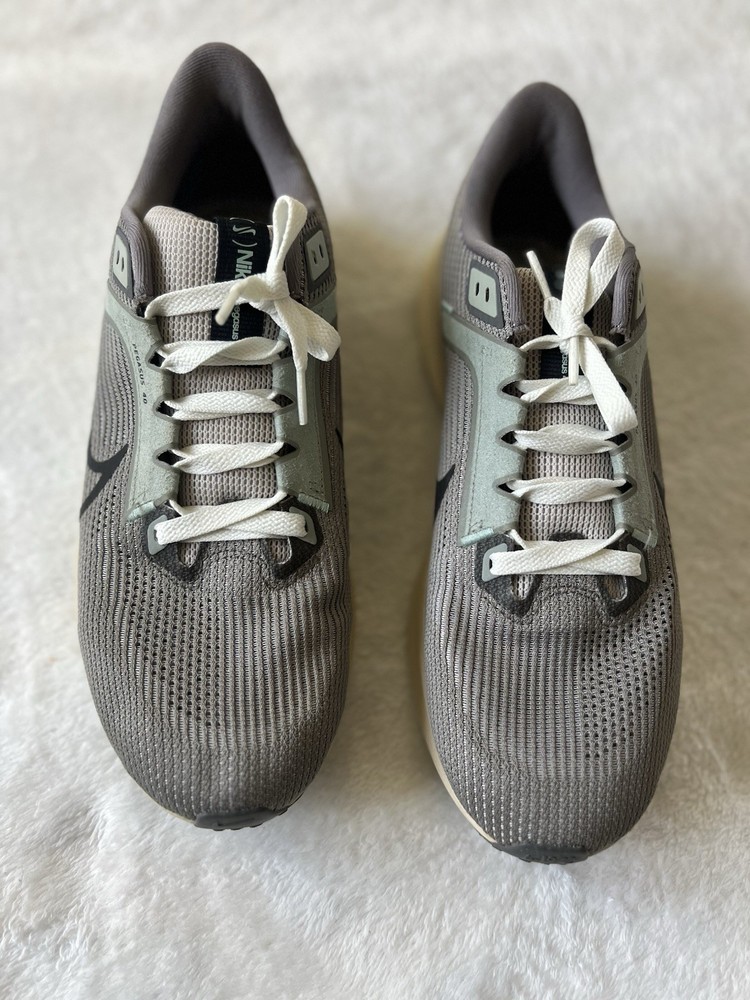 Men’s Mesh running shoes, Nike Air Zoom Pegasus 40 Premium Size 10