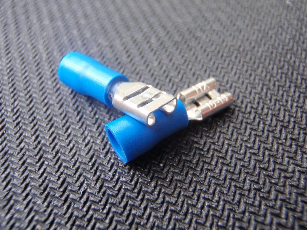 250Pc Female Spade Crimp Blue 1/4