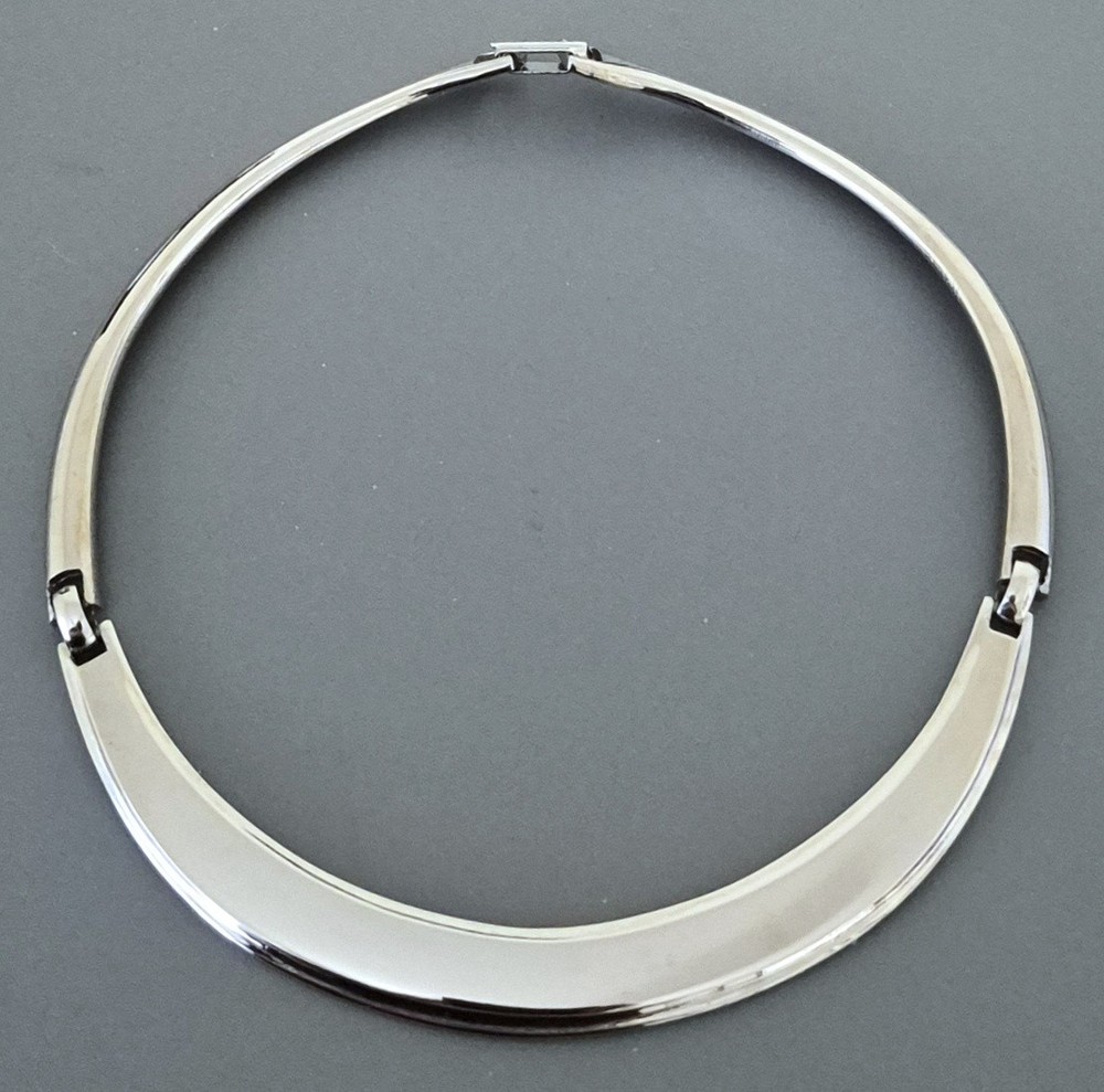 Vintage Modernist Silver Tone Choker Necklace 13