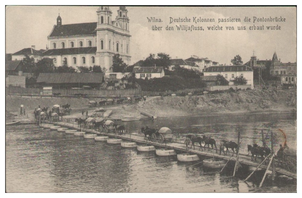 S7266/Vilnius German columns over the Vilija River 1st World War Postcard Lithuania