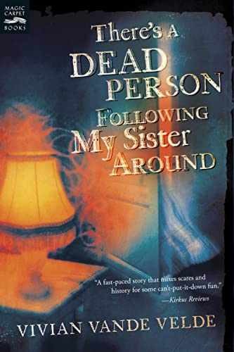 There's a Dead Person Following - Paperback, by Vande Velde Vivian - Very Good