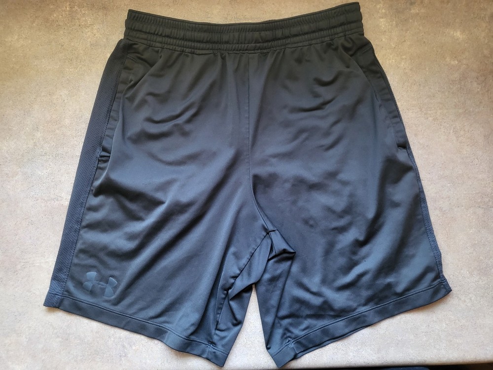 Under Armour Men's HeatGear Athletic Shorts Size L Black Polyester Large Workout