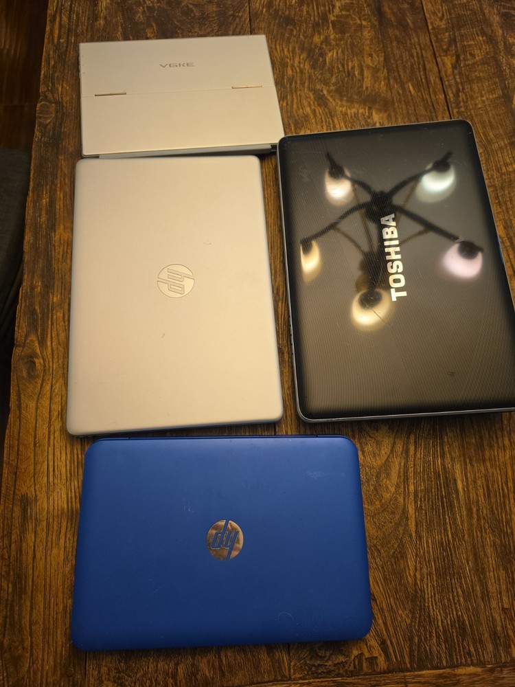 Laptop Lot Of Four (4 Laptops)