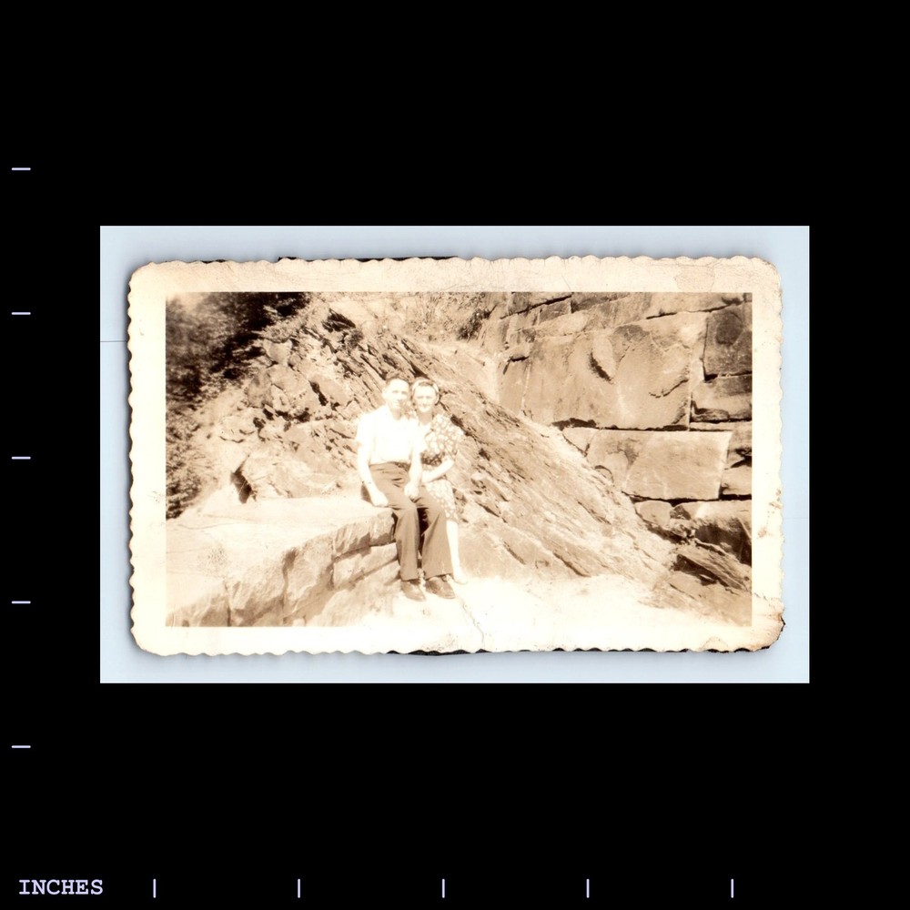 Vintage Photo MAN WOMAN SITTING ON WALL