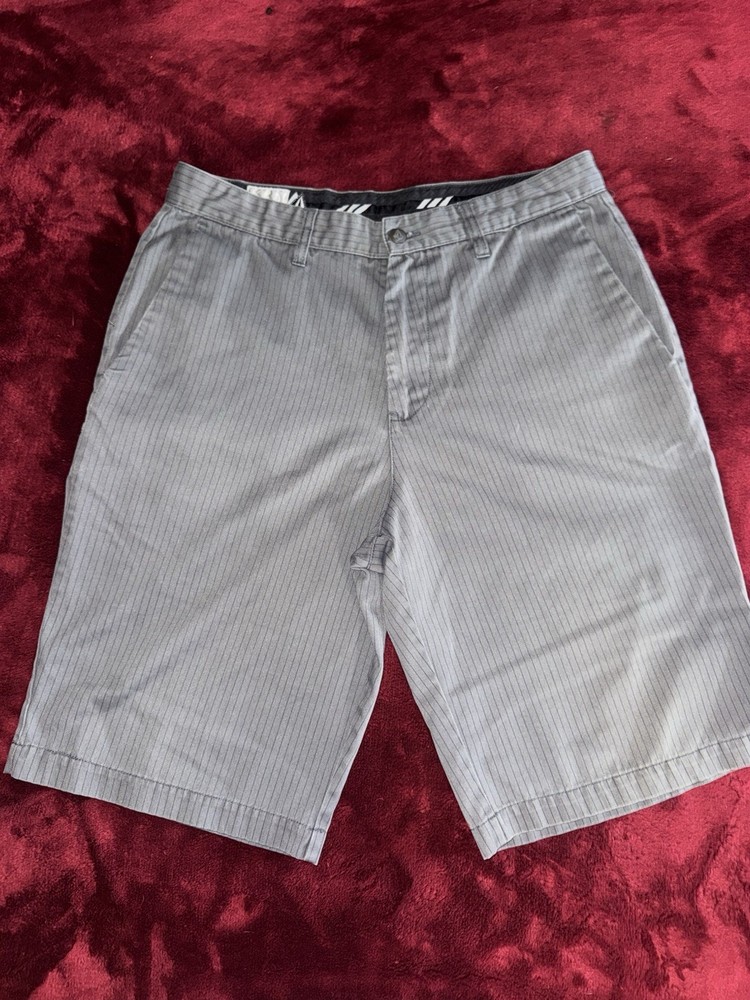 Y2K Volcom Men's Gray Pinstripe Chino Shorts Size 34