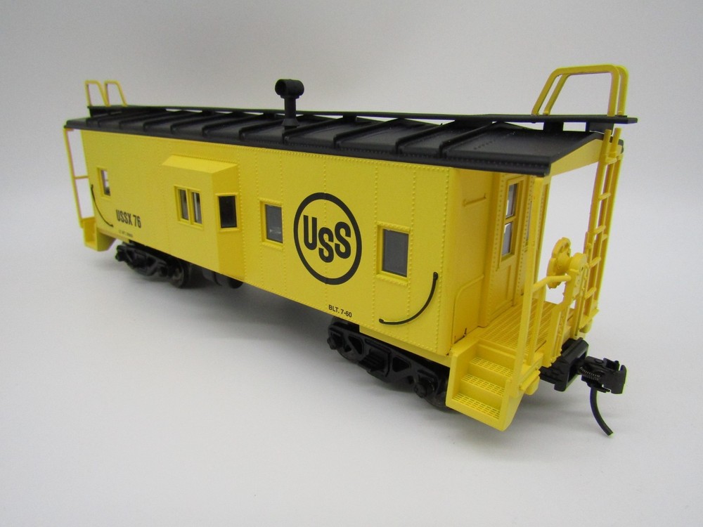 Atlas O Trainman® Bay Window Caboose - USSX 76 2-Rail