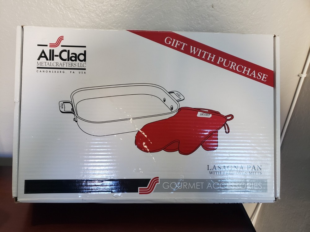 All-Clad 18/10 Stainless-Steel Lasagna Pan with 2 Red Oven Mitts Brand New Box