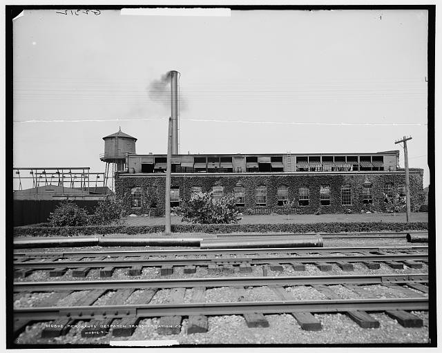 Photo:Merchants Despatch Transportation Co Factory Railroad Tracks 1900s