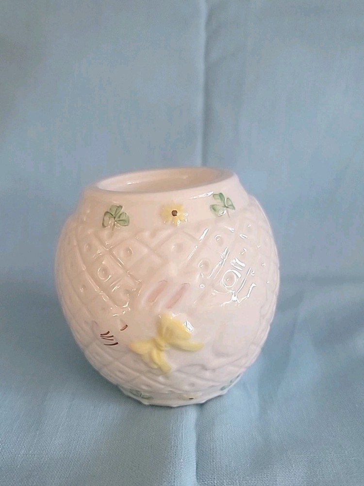 Belleek Ireland EASTER Bunny RABBIT Tea Light/ Candle  Holder Excellent  Cond.