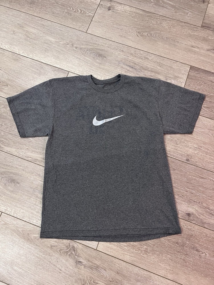Nike Center Swoosh Logo T-Shirt Men's Size Large Gray