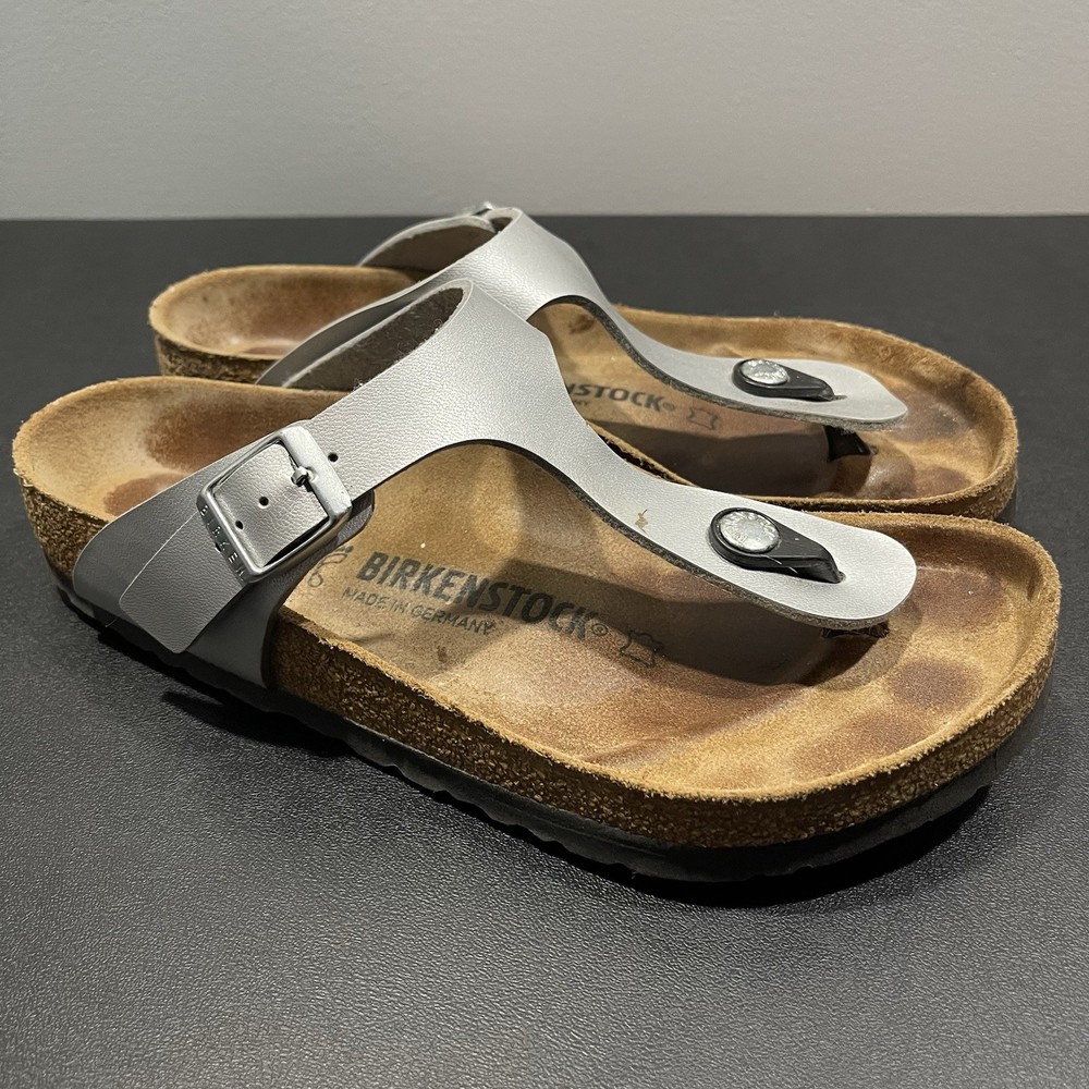 Birkenstock Gizeh Women’s 7 EU 38 Metallic Silver Thong Sandals