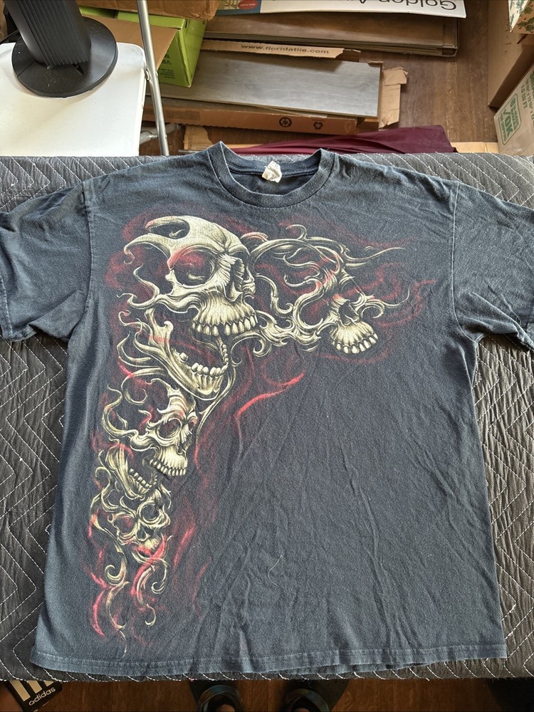 Vintage Flaming Skulls Y2K Grunge Skater T Shirt-Size XL Goth Gothic Faded