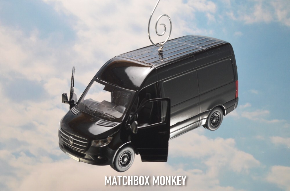 Mercedes Benz Sprinter Delivery Truck Christmas Tree Ornament Adorno Box Van
