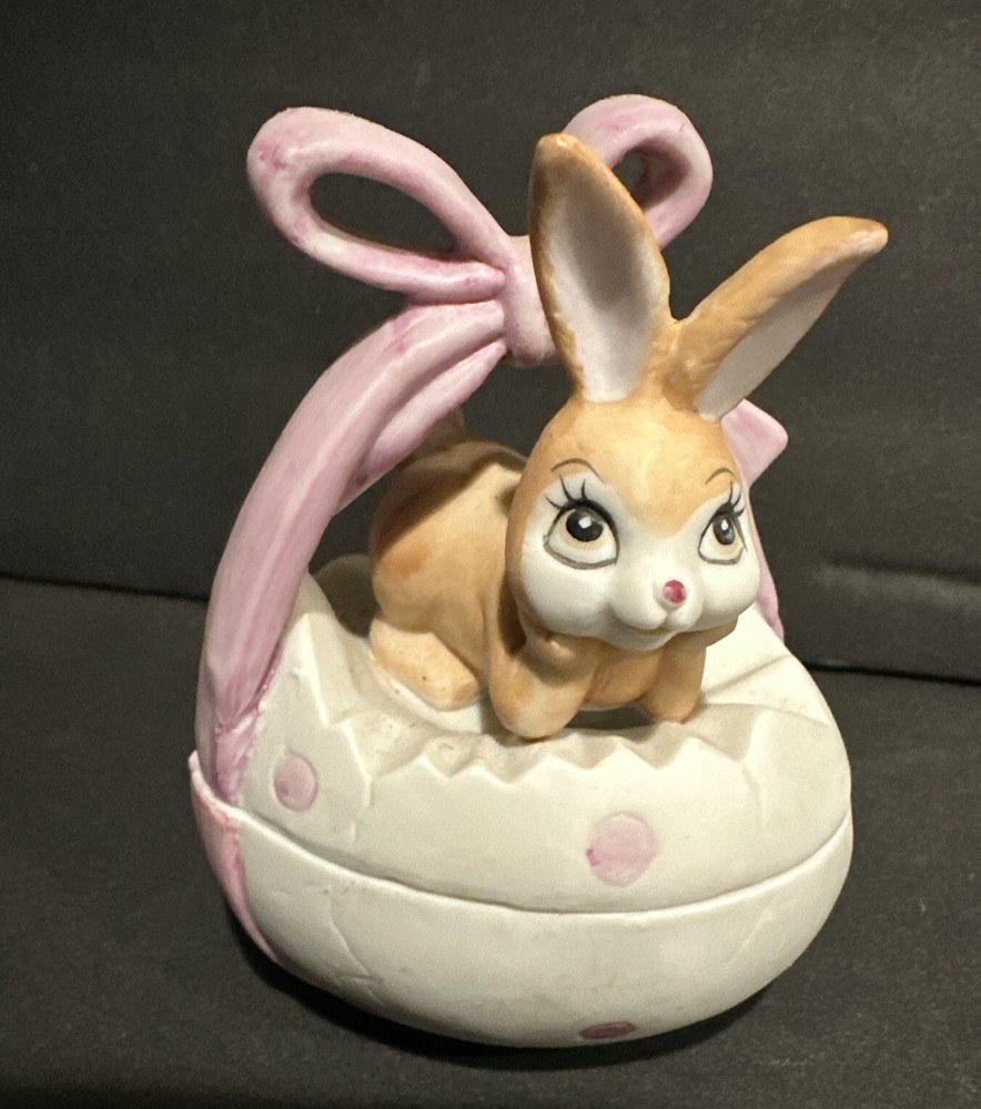 Easter Egg Bunny Rabbit Porcelain Trinket Ring Box Figurine Vintage