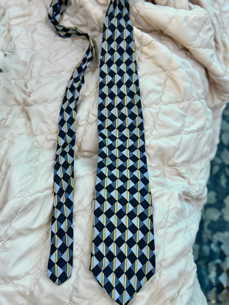 Van Heusen Men’s Woven Silk Pointed Tie Blue Black Gold Gray Geometric Pattern